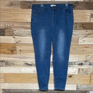Hammer Jeans Los Angeles size 15 Super Stretchy Soft Denim Blue Skinny Jeans